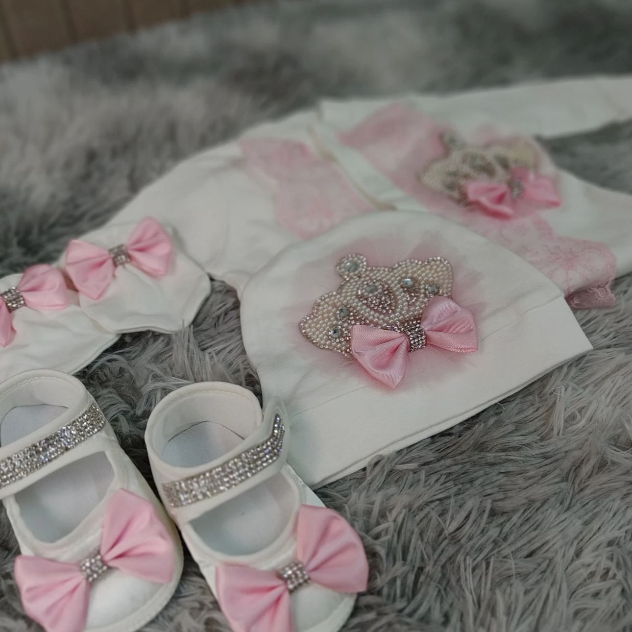 Welcome Home Baby Romper Mitte - Baby Nursery Outfits review and price